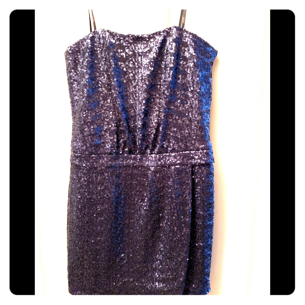 Laundry by Shelli Segal size 6 sequin dress, NWT.